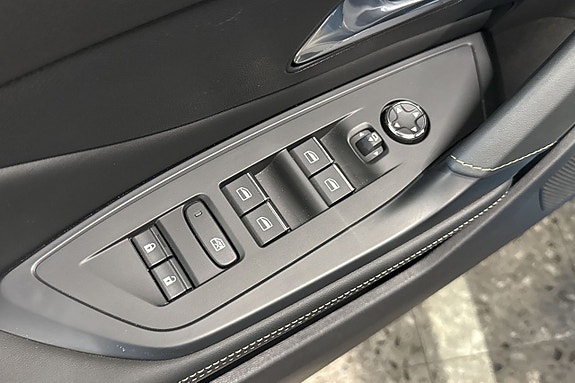 Peugeot 408 17 of 25