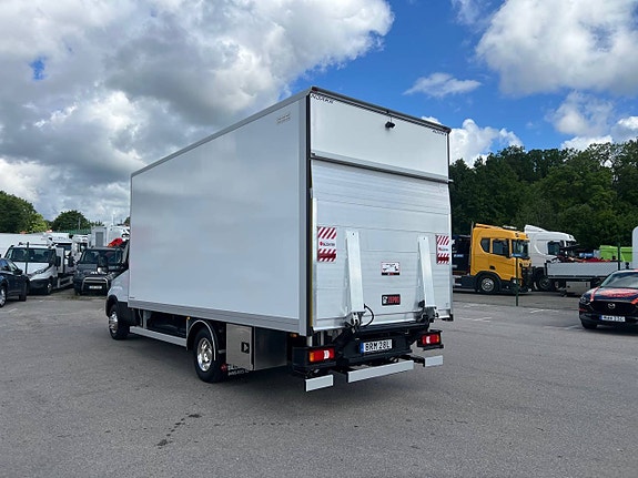 Iveco Daily 72C14G A8 CNG Skåpbil med Z-Lift 3 of 12