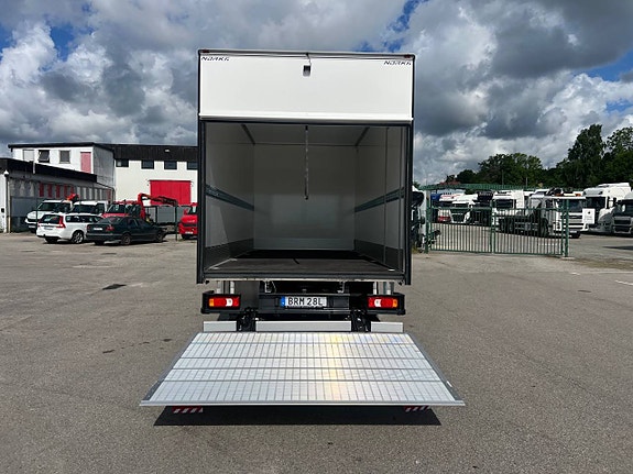 Iveco Daily 72C14G A8 CNG Skåpbil med Z-Lift 8 of 12