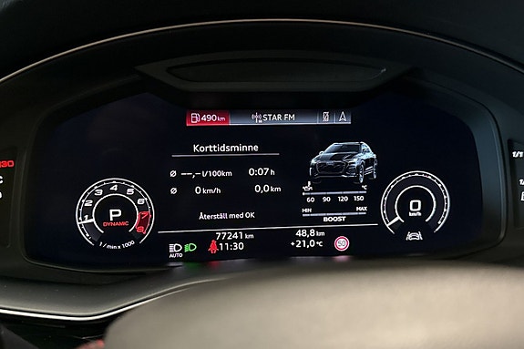 Audi RS Q8 22 of 30