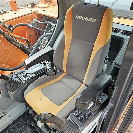 Doosan DX180 LC-3 - 18 ton 18 of 30