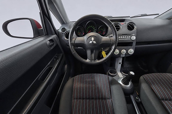 Mitsubishi Colt 10 of 18