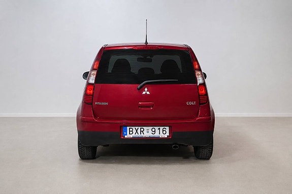 Mitsubishi Colt 6 of 18