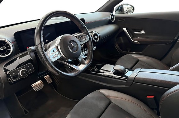 Mercedes-Benz A200 4 of 4