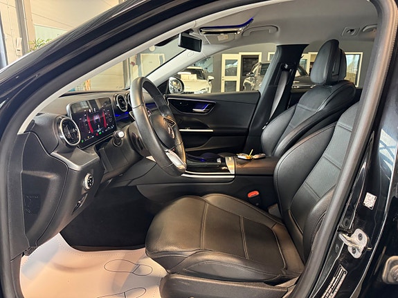Mercedes-Benz C300 10 of 23