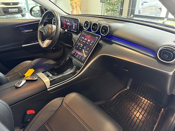 Mercedes-Benz C300 12 of 23