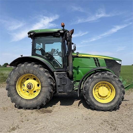 John Deere 7290 R 8 of 30