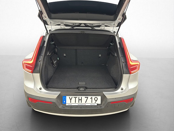 Volvo XC40 28 of 30