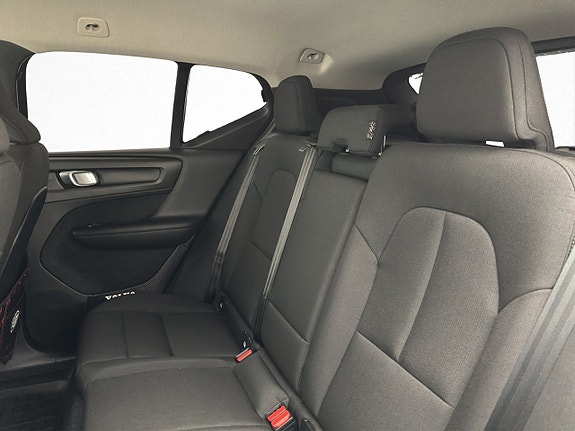 Volvo XC40 16 of 30