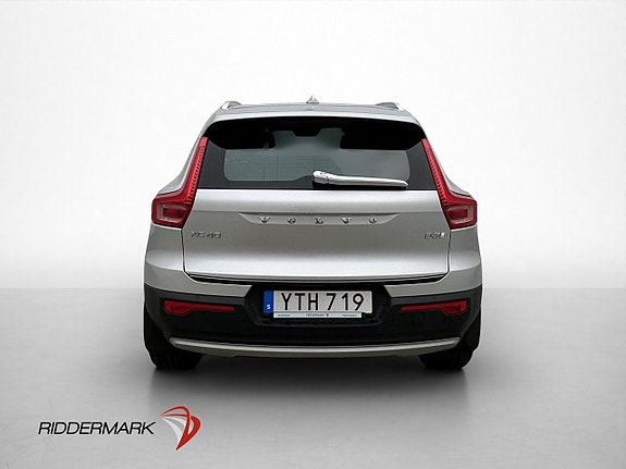 Volvo XC40 6 of 30