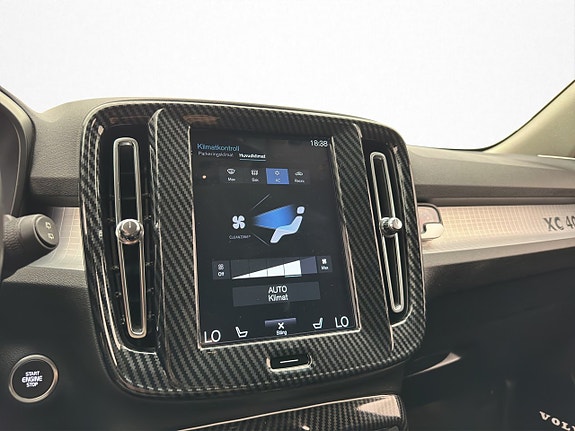 Volvo XC40 24 of 30