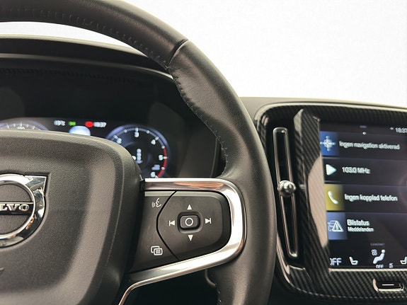 Volvo XC40 19 of 30