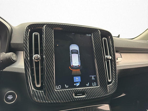 Volvo XC40 27 of 30