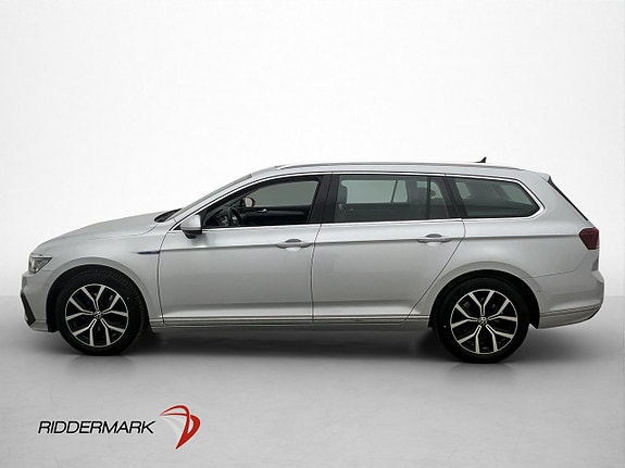 Volkswagen Passat 2 of 5