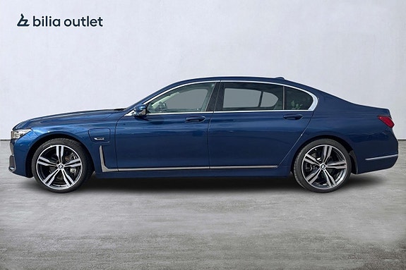 BMW 745Le 3 of 5