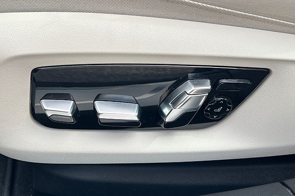 BMW 745Le 26 of 30