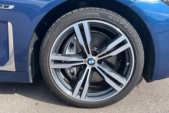 BMW 745Le 9 of 30