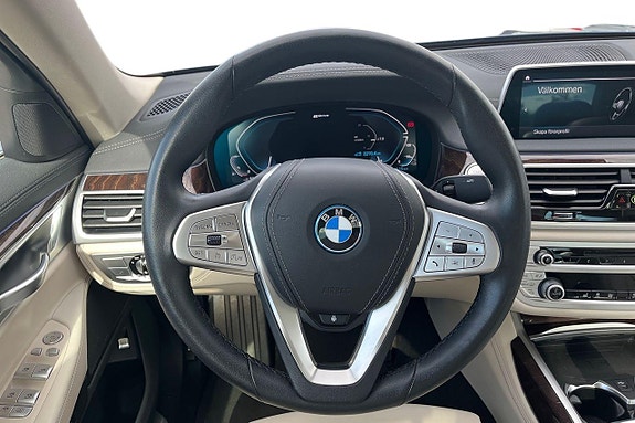 BMW 745Le 12 of 30