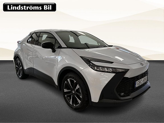 Toyota C-HR 3 of 5