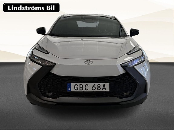 Toyota C-HR 9 of 19