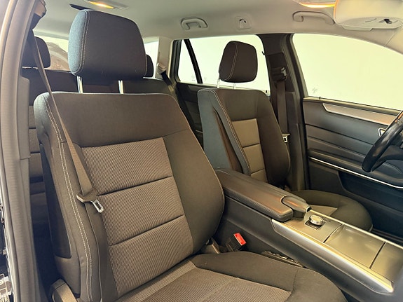 Mercedes-Benz E220 9 of 15
