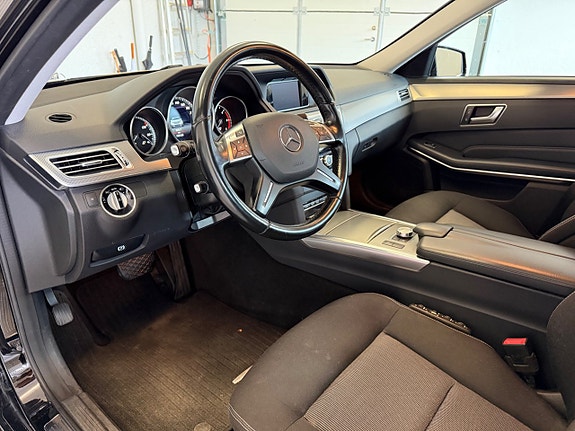 Mercedes-Benz E220 14 of 15