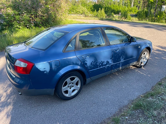 Audi A4 4 of 5