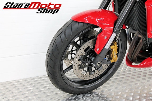 Triumph Street Triple R 675 Låga mil 13 of 16
