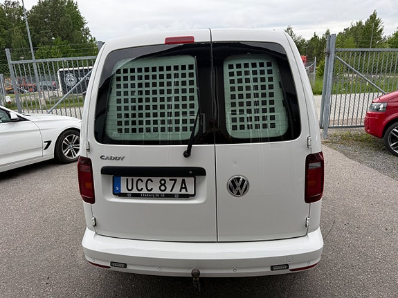 Volkswagen Caddy 4 of 5
