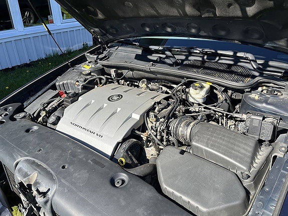 Cadillac Deville 11 of 12