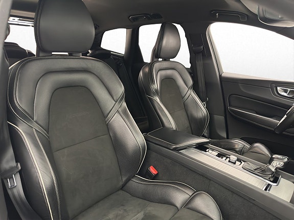 Volvo XC60 29 of 30