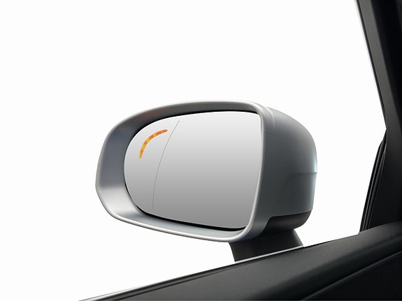 Volvo XC60 16 of 30