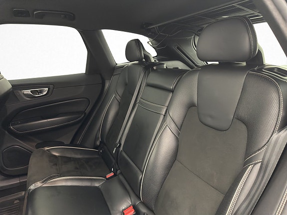 Volvo XC60 30 of 30