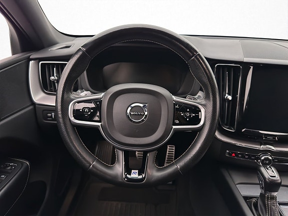 Volvo XC60 14 of 30