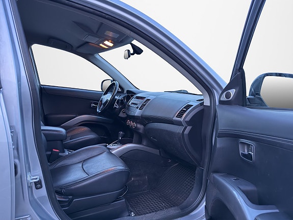 Mitsubishi Outlander 14 of 30