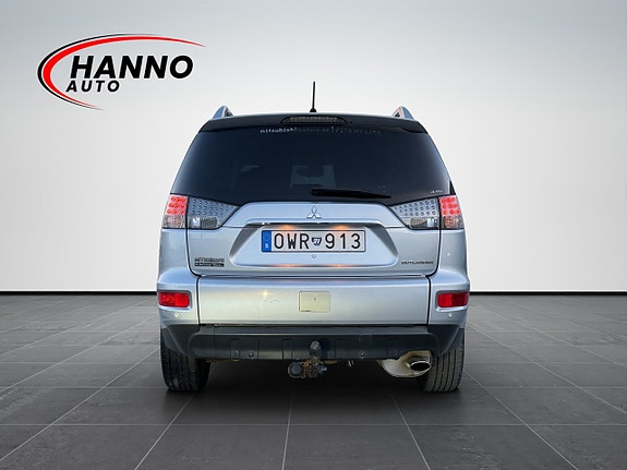 Mitsubishi Outlander 4 of 5