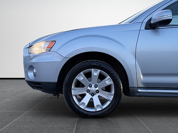 Mitsubishi Outlander 9 of 30