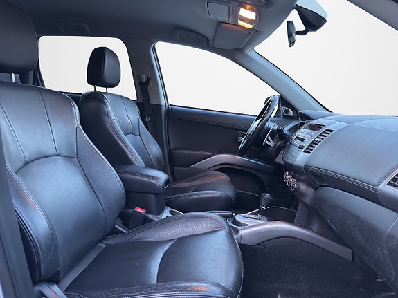 Mitsubishi Outlander 15 of 30