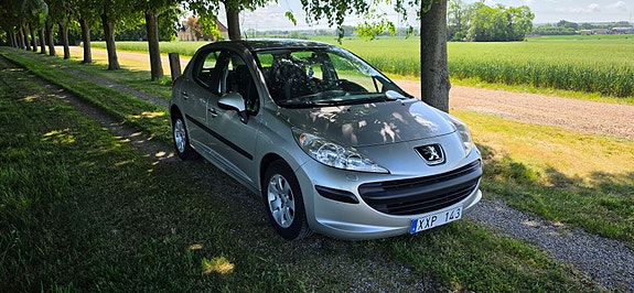 Peugeot 207 3 of 5
