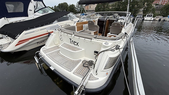 Aquador 24 DC / Mercruiser 4,5 V6 DTS - 18 3 of 5