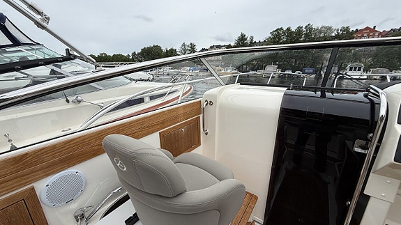 Aquador 24 DC / Mercruiser 4,5 V6 DTS - 18 9 of 18