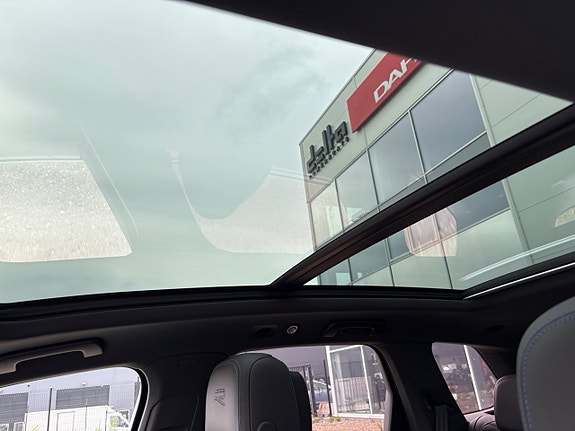 Volkswagen Touareg 9 of 15