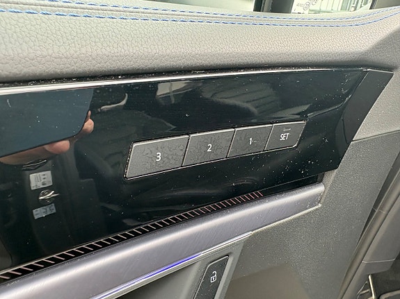 Volkswagen Touareg 14 of 15