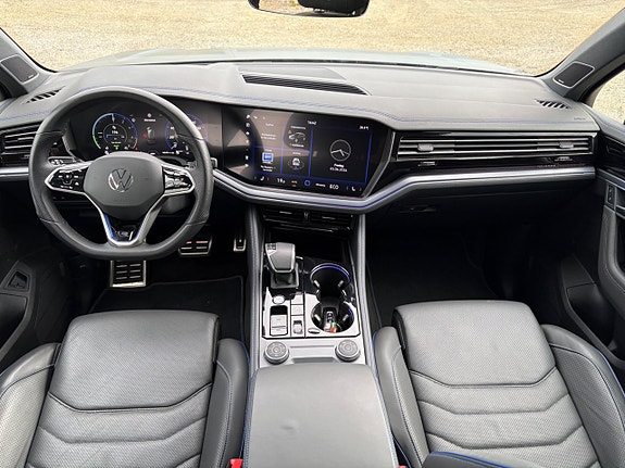 Volkswagen Touareg 8 of 15