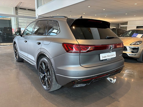 Volkswagen Touareg 3 of 15
