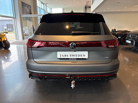 Volkswagen Touareg 4 of 15