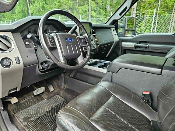Ford F-250 11 of 12