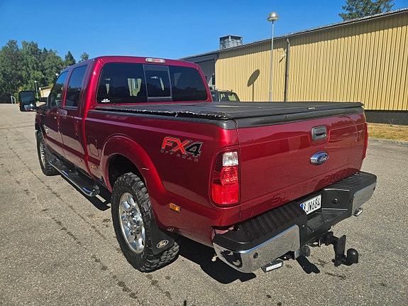 Ford F-250 6 of 10