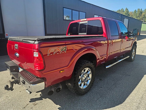 Ford F-250 4 of 10