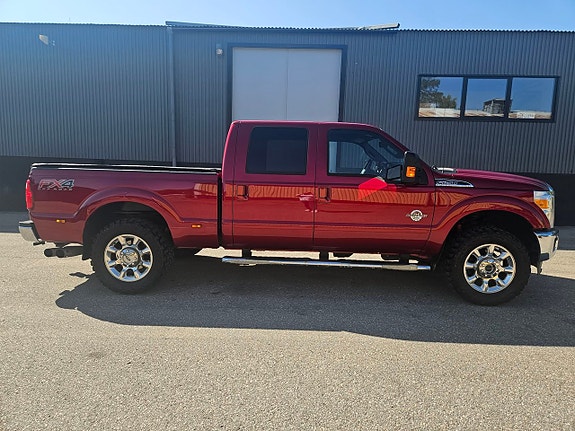Ford F-250 3 of 10